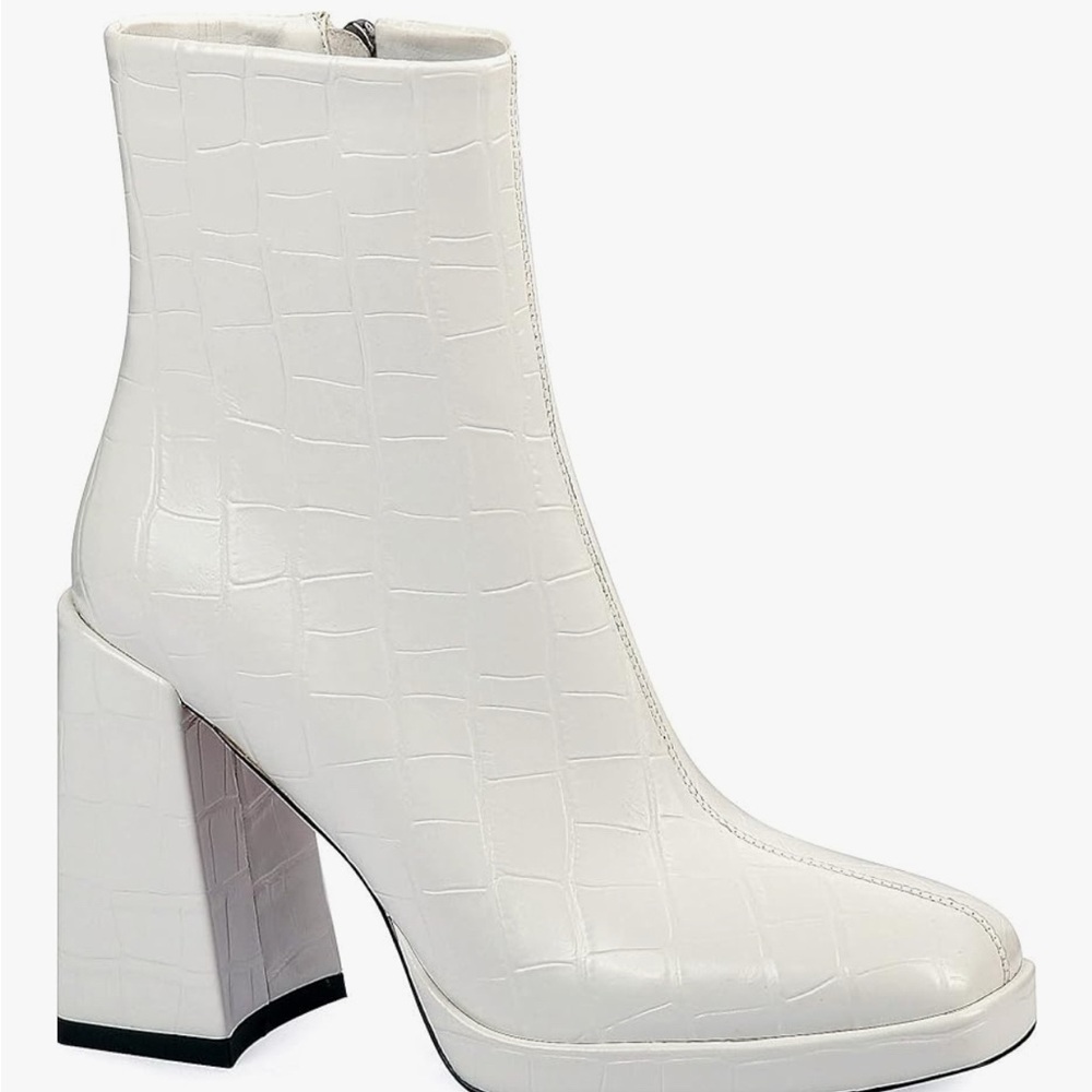 Chic White Croc-Embossed Heeled Boots